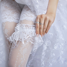 Фотография со свадебным букетом невесты.
